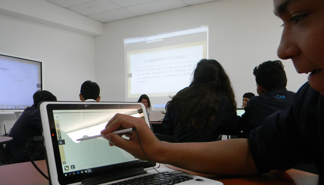 Educaci&oacute;n a distancia